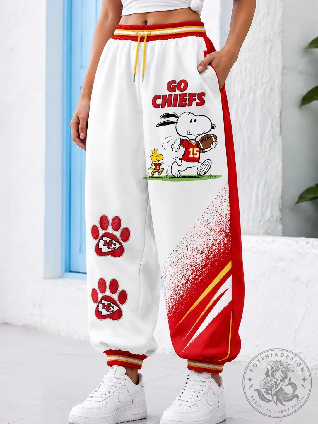 Kansas City Chiefs Snoopy Football Team Logo Women's Sweatpants