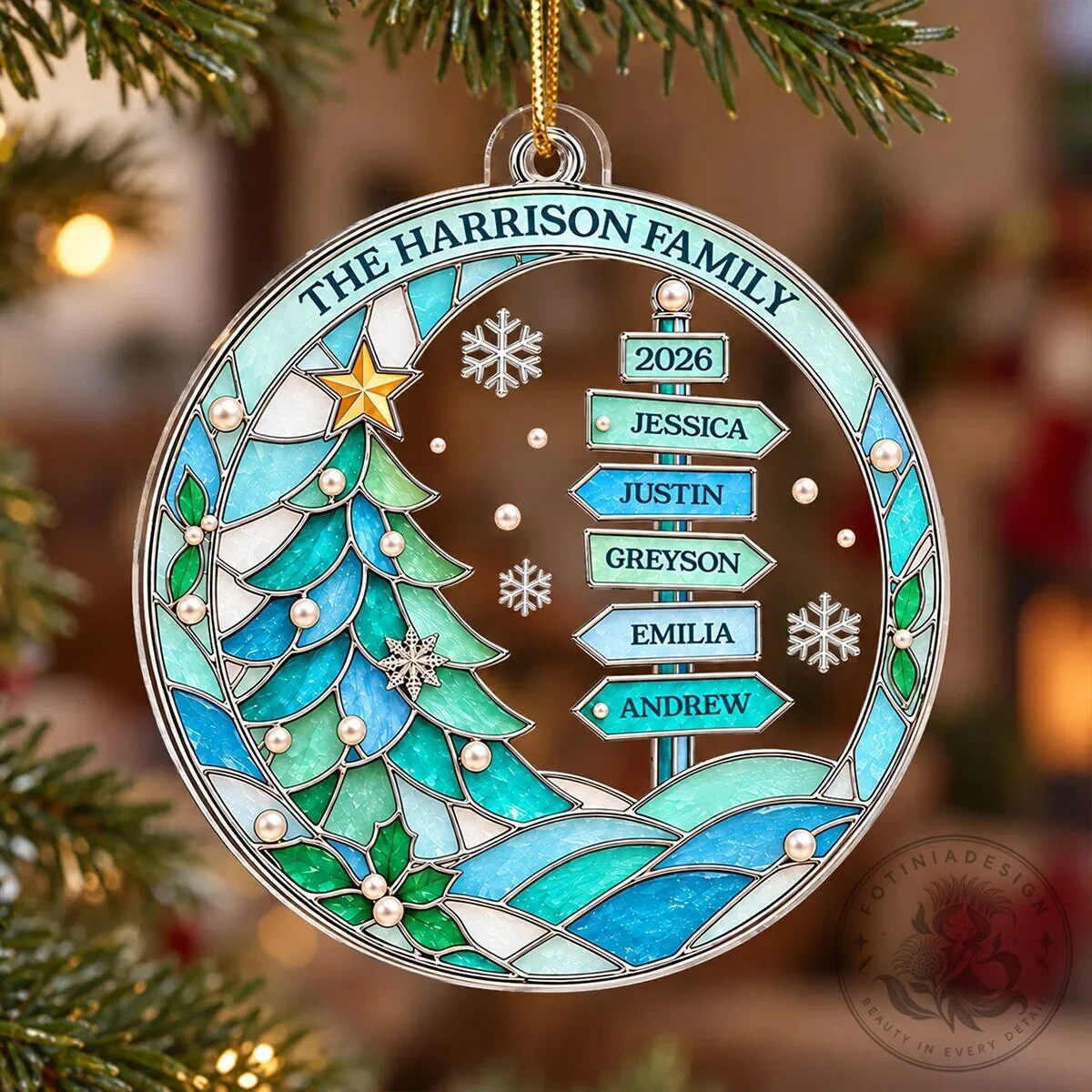 Personalized Family Name Christmas Tree Ornament with Signpost Design